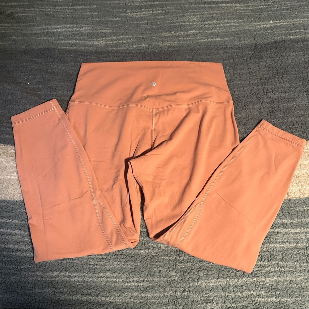 LuluLemon peach leggings